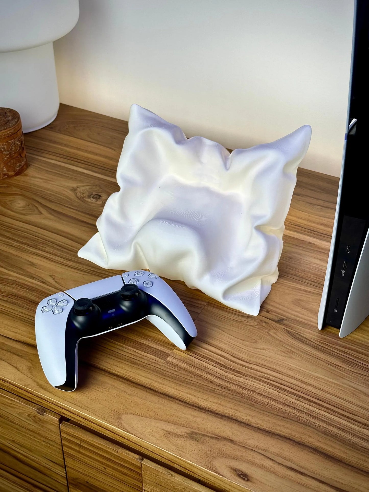 3D Printed Cloud Controller Stand